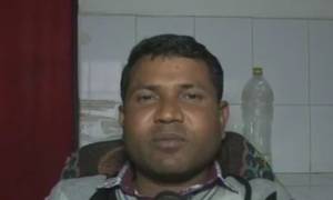 Bizarre: Farmer bit off snake's hood after serpent bit him in Hardoi, Uttar Pradesh