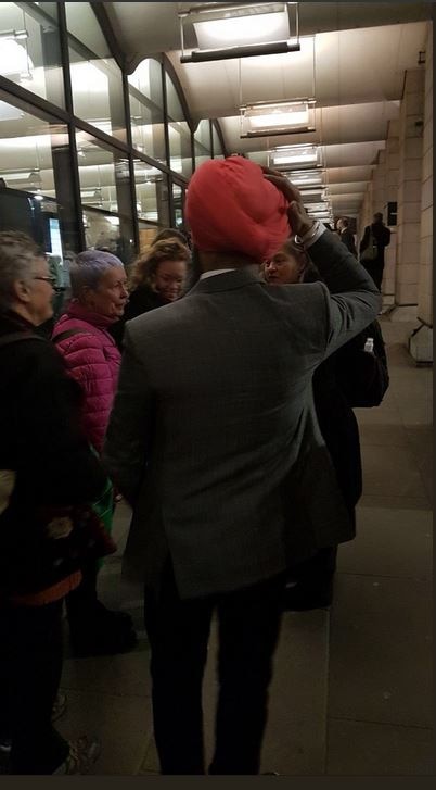 Outside UK parliament, Indian Sikh’s turban ripped while shouting “Muslim go back” Outside UK parliament, Indian Sikh's turban ripped while shouting 