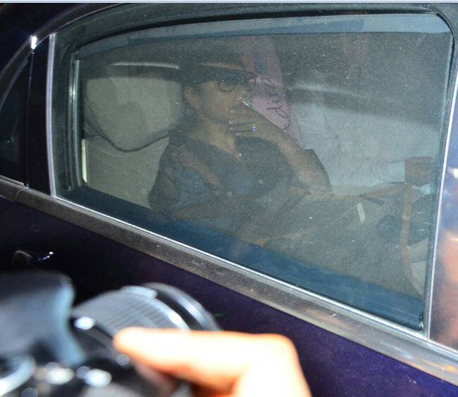 Rani Mukerjee snapped in her car outside Anil Kapoor's house/ Image: Manav Manglani 