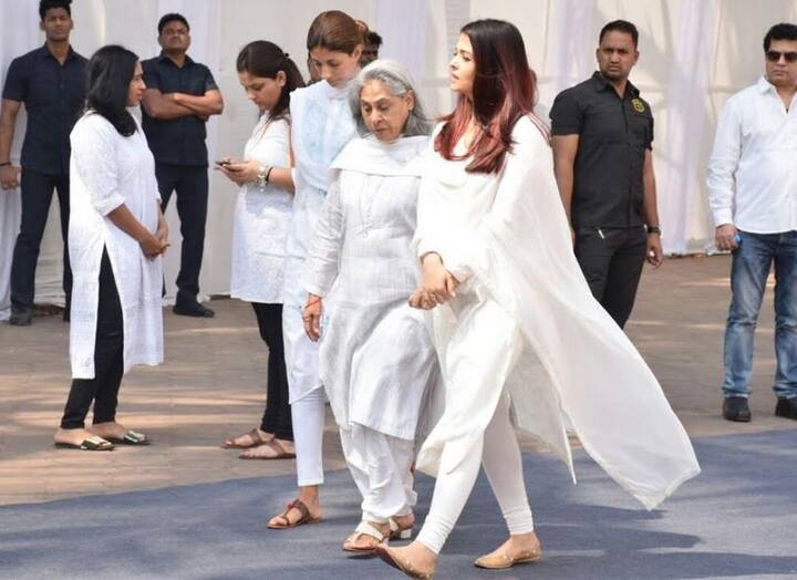 Aishwarya Rai Bachchan exits the ceremony with mother-in-law Jaya Bachchan. / Image: Manav Manglani
