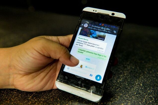 To stop spam, WhatsApp to soon show ‘forwarded message’ To stop spam, WhatsApp to soon show 'forwarded message'