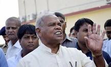 4 Congress MLCs resign to join JD(U); Manjhi moves to Grand Alliance