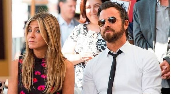 After getting SEPARATED, Is Justin Theroux DATING stylist Chloe Hartstein? After getting SEPARATED, Is Justin Theroux DATING stylist Chloe Hartstein?