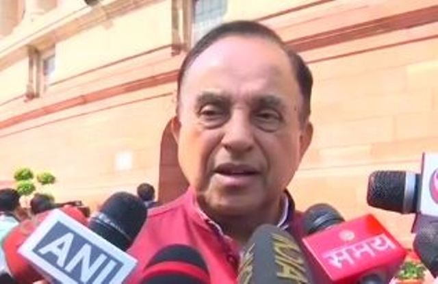 Tripura: BJP supporters allegedly pulled down Lenin statue in Belonia Lenin's statue razed LIVE UPDATES: 'Lenin is a foreigner, a terrorist,' says Subramanian Swamy