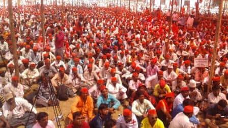 Maharashtra Chief Minister Devendra Fadnavis had said his government will talk to the farmers. He also appealed agitators not to hold up the traffic so that students appearing for Std 10th exams in the city are not delayed. (All image Twitter)