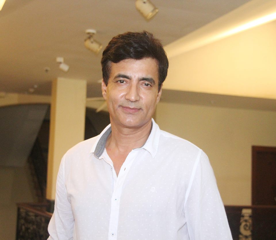 Kaabil' actor Narendra Jha passes away due to massive cardiac arrest. He was 55.
