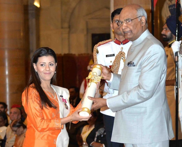 President presents Padma awards