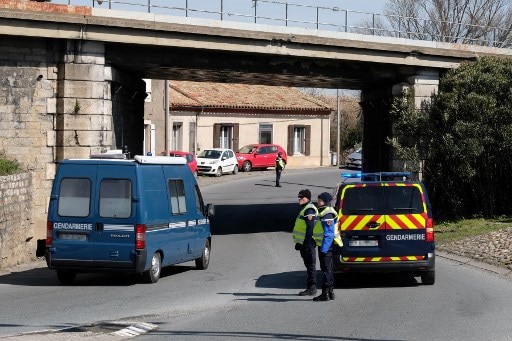 1 killed in France supermarket hostage situation 1 killed in France supermarket hostage situation