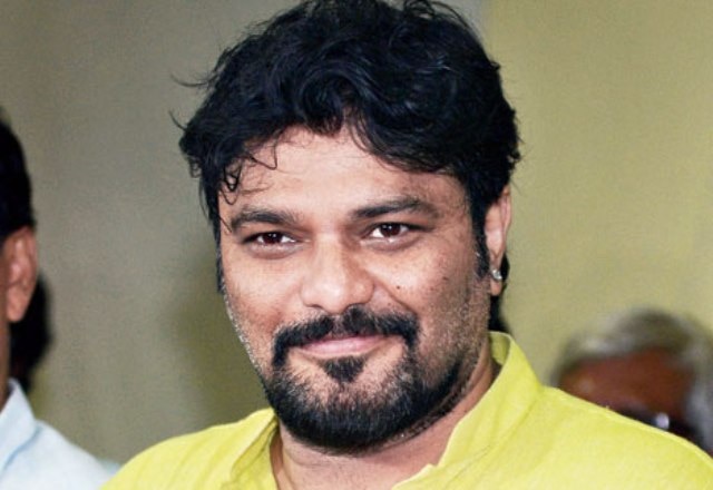 West Bengal clashes: Union Minister Babul Supriyo plays with fire after flare-up West Bengal clashes: Union Minister Babul Supriyo plays with fire after flare-up
