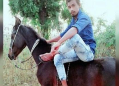 In BJP-ruled Gujarat, Dalit youth killed 'for owning, riding horse' In BJP-ruled Gujarat, a Dalit youth gets killed for riding his horse