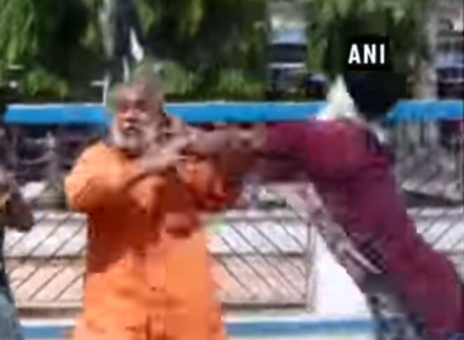 SHOCKING VIDEO: Watch BJP district secretary stabbed by unknown miscreants in West Bengal’s Birbhum SHOCKING VIDEO: Watch BJP district secretary stabbed by unknown miscreants in West Bengal’s Birbhum