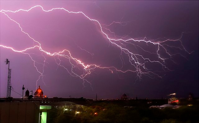 Delhi: Dust storm, rain forces 24 flight diversions Delhi: Dust storm, rain forces 24 flight diversions