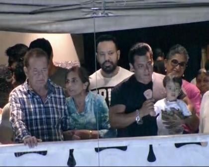 Blackbuck poaching case: Fans celebrate as Salman Khan reaches home after getting bail