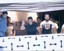 Mumbai: Watch how Salman Khan thanked fans after coming home