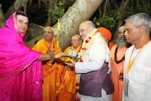 Big blow to BJP before Karnataka election: Lingayat offers support for Congress