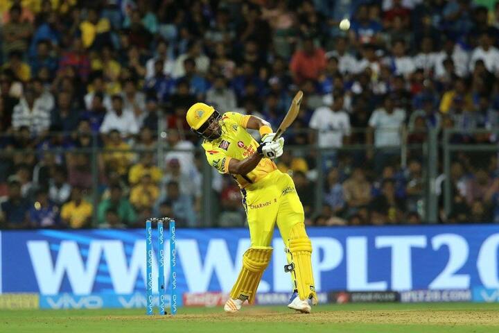 उनके ही हमवतन ड्वेन ब्रावो ने 3 साल पुराने इस रिकॉर्ड को आईपीएल सीज़न 11 के पहले मैच में मुंबई के खिलाफ तोड़ दिया था. उन्होंने बीते शनिवार 68 रनों की मैच-जिताऊ पारी खेल अपनी टीम को जीत दिलाई थी और ये रिकॉर्ड अपने नाम किया था.