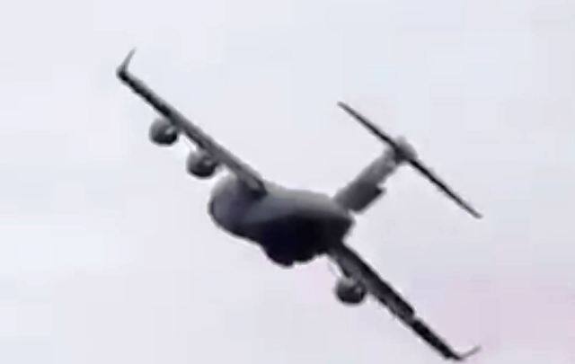 Delhi-bound flight suffers bird hit Delhi-bound flight suffers bird hit