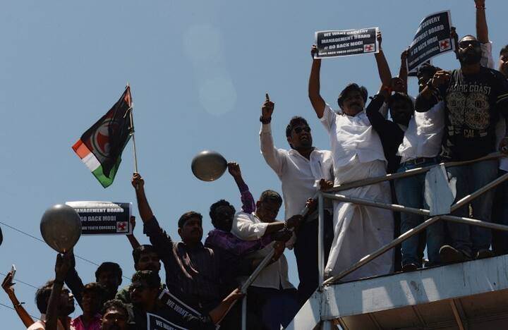  A slew of black flag protests and release of black balloons across Tamil Nadu over the Cauvery issue marked Prime Minister Narendra Modi's one day visit on Thursday. (Photo: AFP)