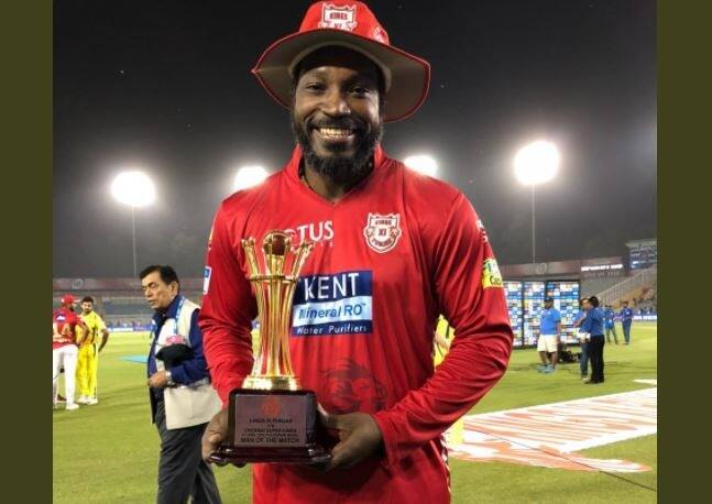 बेहतरीन पारी खेलने के बाद टीम में मिले मौके पर गेल ने कहा, 'वापस होना हमारे लिए अच्छा था. मुझे आज सुबह एक टेक्स्ट मिला कि मैं खेल रहा हूं. मुझे बहुत खुशी है कि मैंने नई फ्रेंचाइजी में जीत के साथ शुरूआत की. एक बार जब आप मोमेंटम प्राप्त कर लें तो फिर आप गेंदबाज़ों को दबाव में ला सकते हैं.