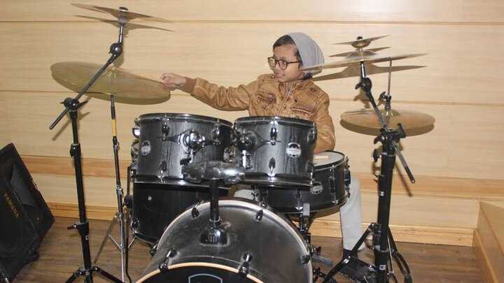 This 11-year-old Pakistani boy takes the internet by storm with his insane drumming skills This 11-year-old Pakistani boy takes the internet by storm with his insane drumming skills