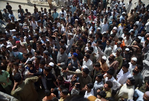 Pakistan: Six-year-old girl raped and murdered, violent protests break out Pakistan: Violent protests break out after six-year-old girl gets raped and murdered