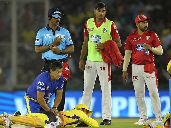 Dhoni battled through pain against Punjab, smashing spectacular 79 runs, but failed to guide his team home.