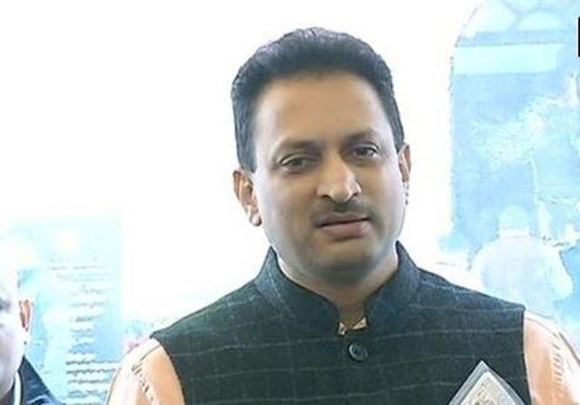 Karnataka: Anant Kumar Hegde allegedly receives threat call; complaint lodged Karnataka: Anant Kumar Hegde allegedly receives threat call; complaint lodged