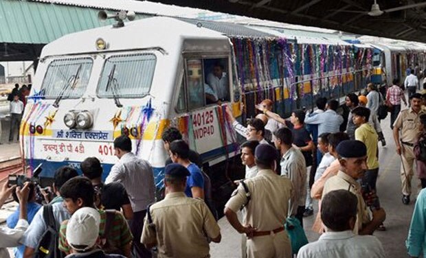 TN: Lawyer molests 9-year-old on moving train; had fought election for BJP TN: Lawyer molests 9-year-old on moving train; had fought election for BJP