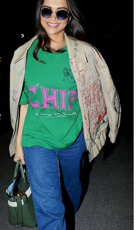 This Postcard Print Tropical Gabardine Harrington Jacket was the center of attention. (IMAGE: INSTAGRAM)