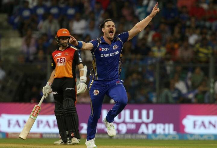 सनराइजर्स की टीम ने पहले बल्लेबाजी करते हुए मुंबई इंडियंस को 119 रनों का लक्ष्य दिया था.