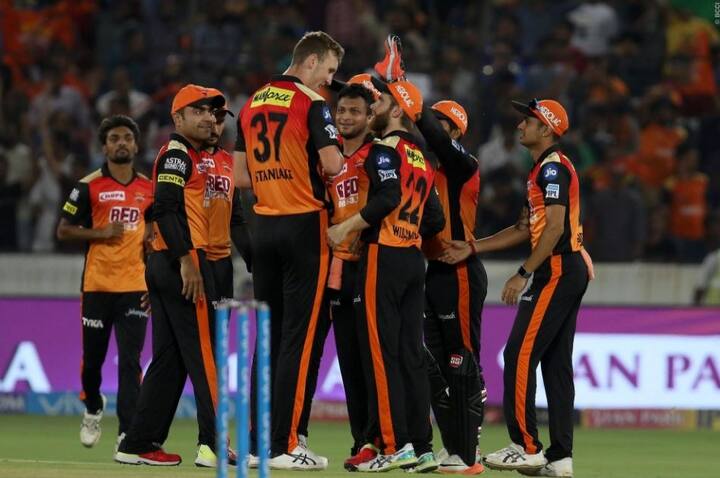Sunrisers Hyderabad produced a stunning bowling performance under pressure as they defended a small total of 118 to beat the defending champions Mumbai Indians by 31 runs in a low-scoring affair at the Wankhede stadium in Mumbai.