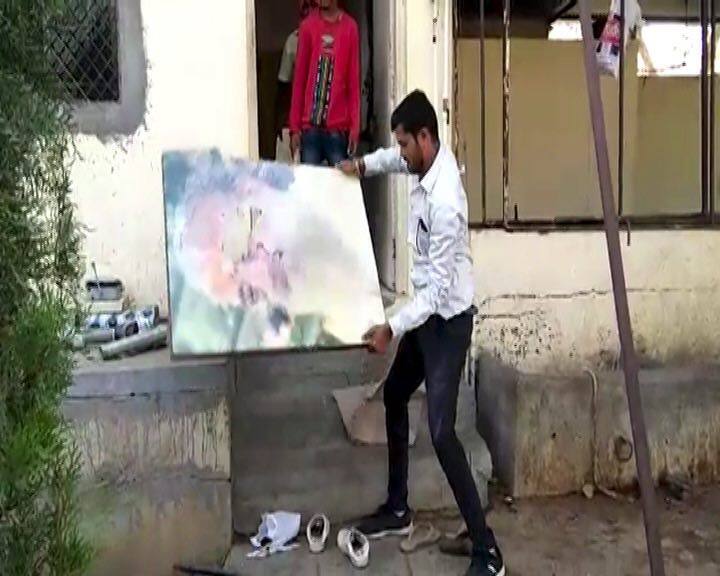 Activists of Sambaji Brigade attacked and vandalise Asaram's Ashram in Akola district as they hurled shoes and slippers on the self-styled godman's posters hanging on a wall inside its premises. The agitators also tore down photos of Asaram.