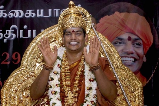 Nityananda announcement that he becomes Madurai Adheenam pontiff makes controversial in tamilnadu Nityananda: ఆ పీఠంపై కన్నేసిన నిత్యానంద.. ఒక్క ప్రకటనతో దుమారం.. వెంటనే తాళాలు వేసి, గదులు సీజ్
