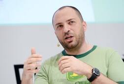 WhatsApp CEO Jan Koum quits over alleged privacy intrusions by Facebook