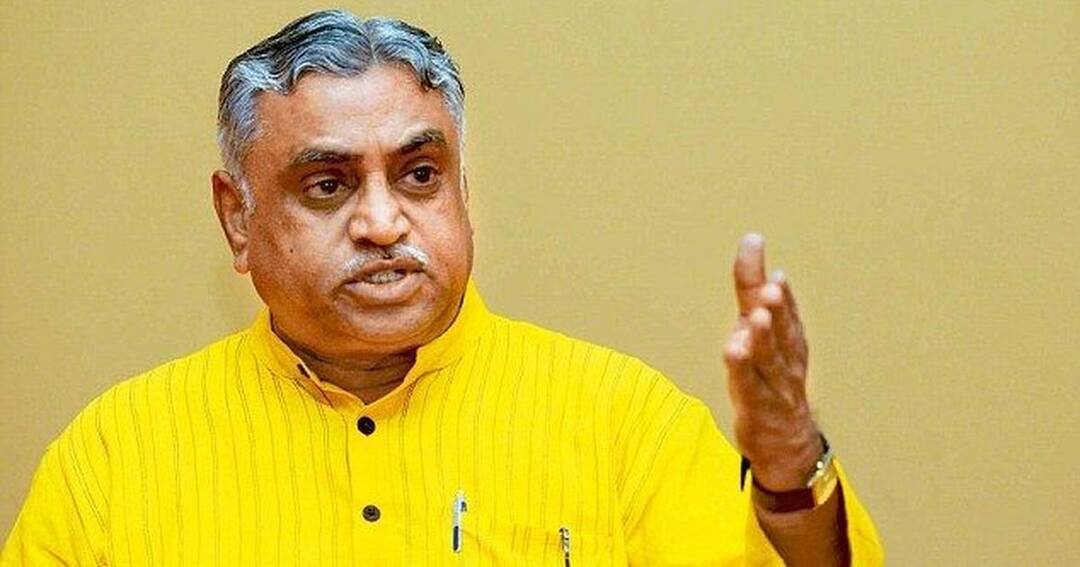 Refrain from ‘showing off’ eating at Dalit house Refrain from ‘showing off’ eating at Dalit house
