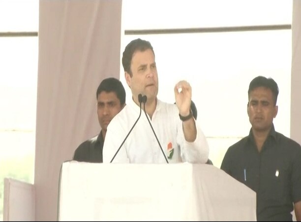 Rahul Gandhi attacks PM Modi, asks why petrol price is rising in India when it is falling worldwide Rahul Gandhi attacks PM Modi, asks why petrol price is rising in India when it is falling worldwide