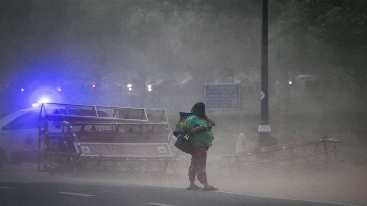 Weather alert: Delhi government puts search and rescue teams on standby, metro to exercise caution Weather alert: Delhi govt puts search and rescue teams on standby, metro to exercise caution