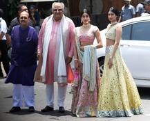 Sonam Kapoor Marries Anand Ahuja. From Big B to Kareena - Here\'s Who All Attended!