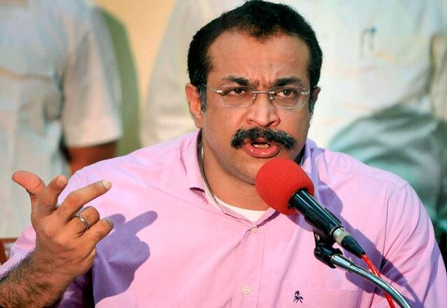 Former Maharashtra ATS chief Himanshu Roy kills self, suicide note recovered Former Maharashtra ATS Chief Himanshu Roy commits suicide