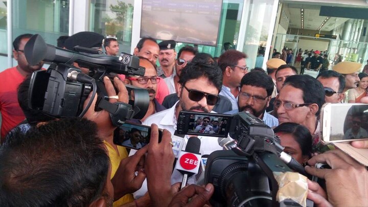 Karnataka results Babul Supriyo attacks Prakash Raj You may sulk, now that BJP is set to form Karnataka govt: Babul Supriyo to Prakash Raj