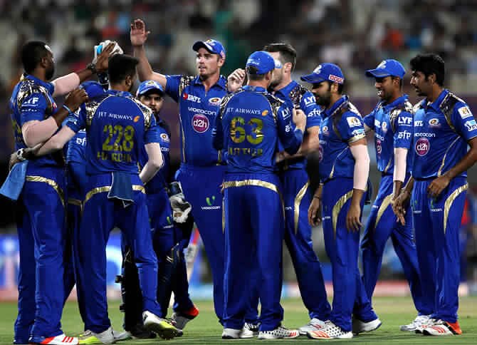 IPL: Mumbai edge past Punjab to keep play-offs hope alive  IPL: Mumbai edge past Punjab to keep play-offs hope alive