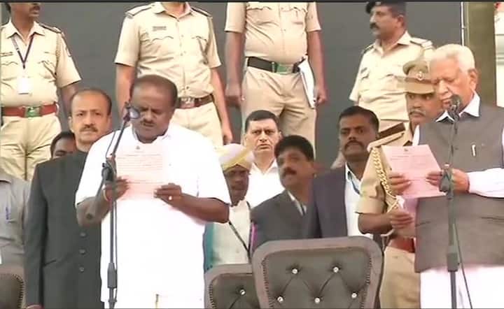 The swearing-in ceremony of Karnataka CM HD Kumaraswamy was not only significant for Karnataka but was a historic moment in the politics of India as almost all the top opposition leaders gathered on the same dais. 