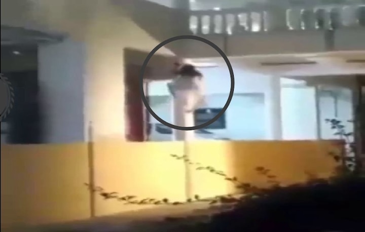 Viral Sach: Is that a spirit crawling up the hospital pillar ?  Viral Sach: Is that a spirit crawling up the hospital pillar ?