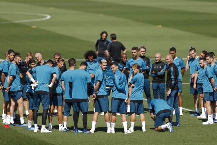 Real Madrid completes last practice before heading to Kiev Real Madrid completes last practice before heading to Kiev