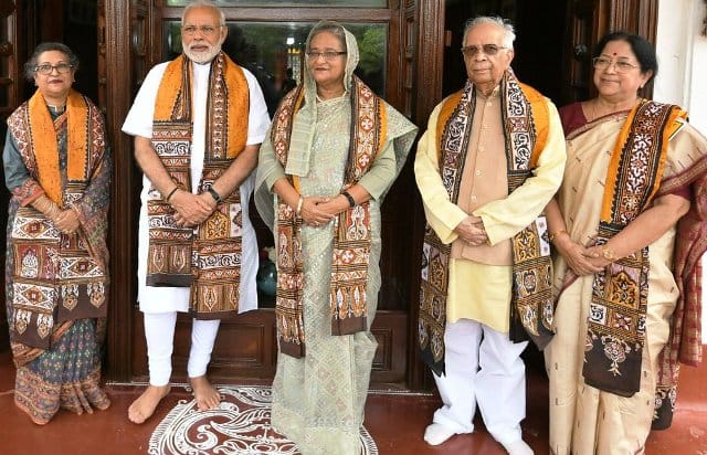 PM Modi apologises to students for paucity of water PM Modi apologises to students for paucity of water
