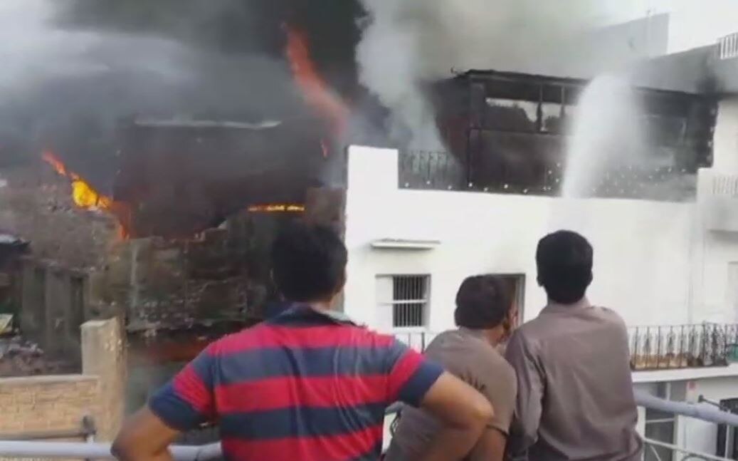 Massive fire engulfs plastic wholesale godown in Jodhpur