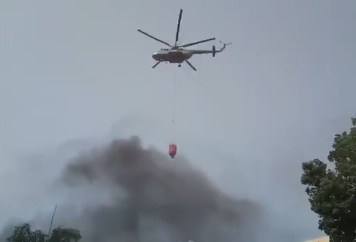 Air Force chopper called to douse massive fire that broke out yesterday in Delhi’s Malviya Nagar After 17 hours, fire in Malviya Nagar’s rubber godown doused with 8000 litre water