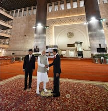 IN PICS: PM Modi Visits Mosque In Indonesia