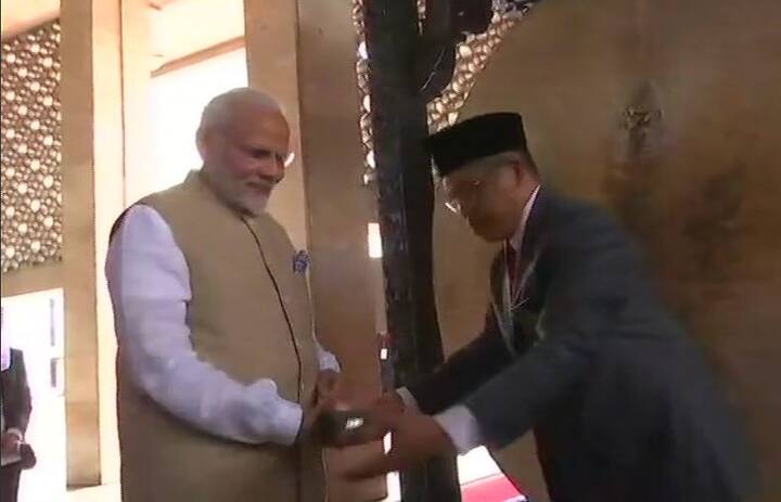Prime Minister Modi, who is here on his first-ever official visit to Indonesia, meet President Joko Widodo today. (ANI IMAGE)