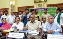 Karnataka: Kumaraswamy promises farm loan waiver in 15 days